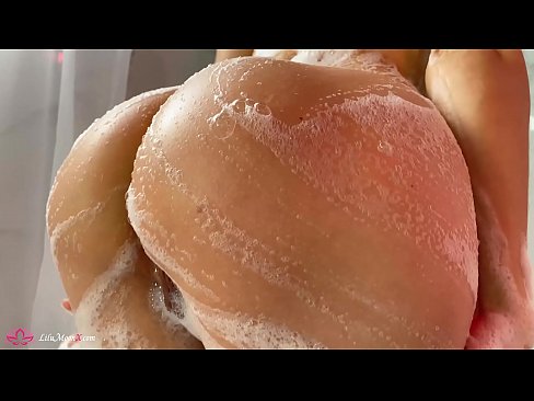 ❤️ Brunette onanerer fisse med vibrator til intens orgasme i brusebad ❌  Sex at da.pornovore.ru ❌️