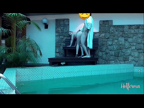 ❤️ Chef inviterer stuepige til poolen, men kunne ikke modstå en hot ❌ Sex at da.pornovore.ru ❌️